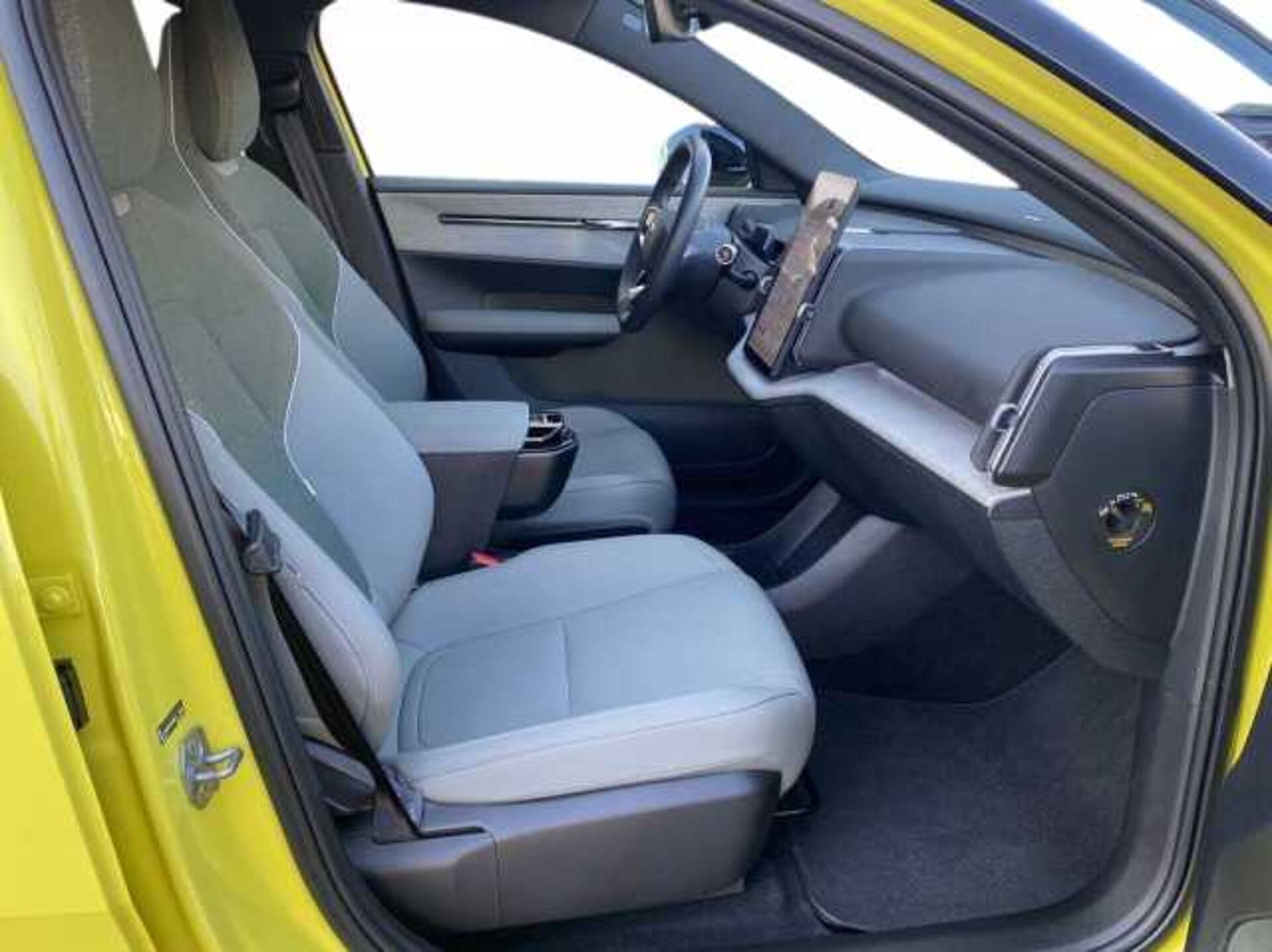 Volvo EX30 0.0l - Giallo