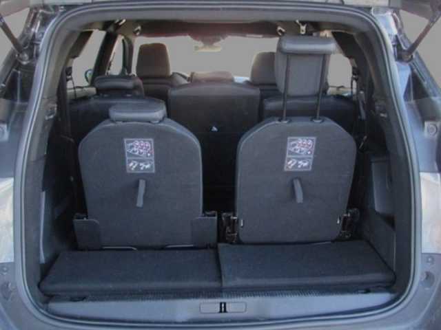 Peugeot 5008 1.5l - Grigio scuro