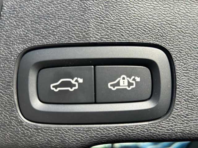 Volvo XC60 2.0l - Nero