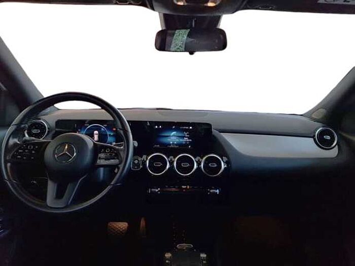 Mercedes-Benz GLA 200 2l