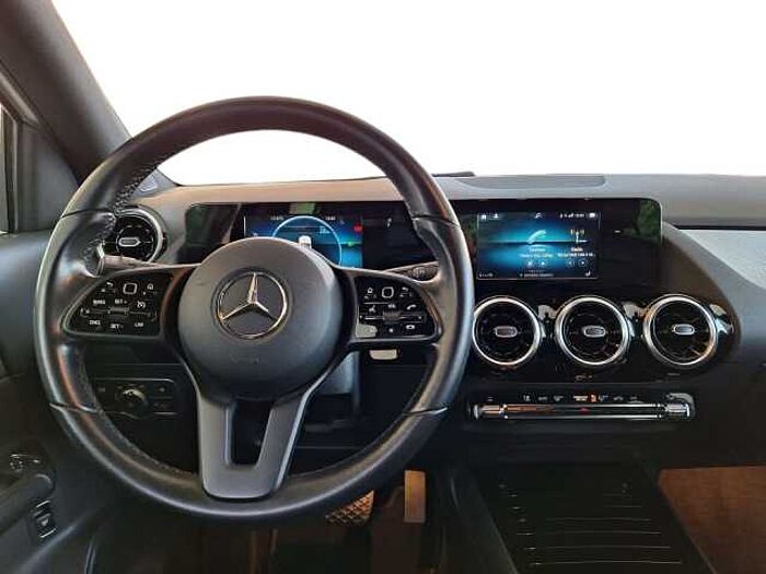 Mercedes-Benz GLA 200 2l