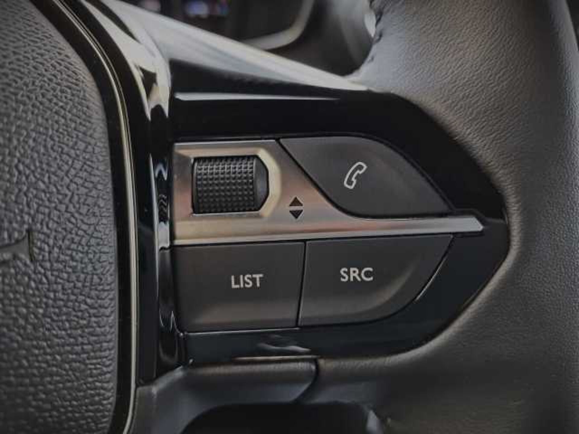 Peugeot 2008 1.2l - Argento