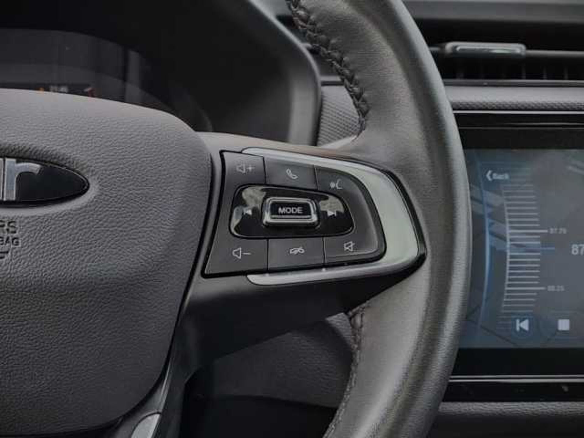 DR Automobiles 1.5l - Bianco