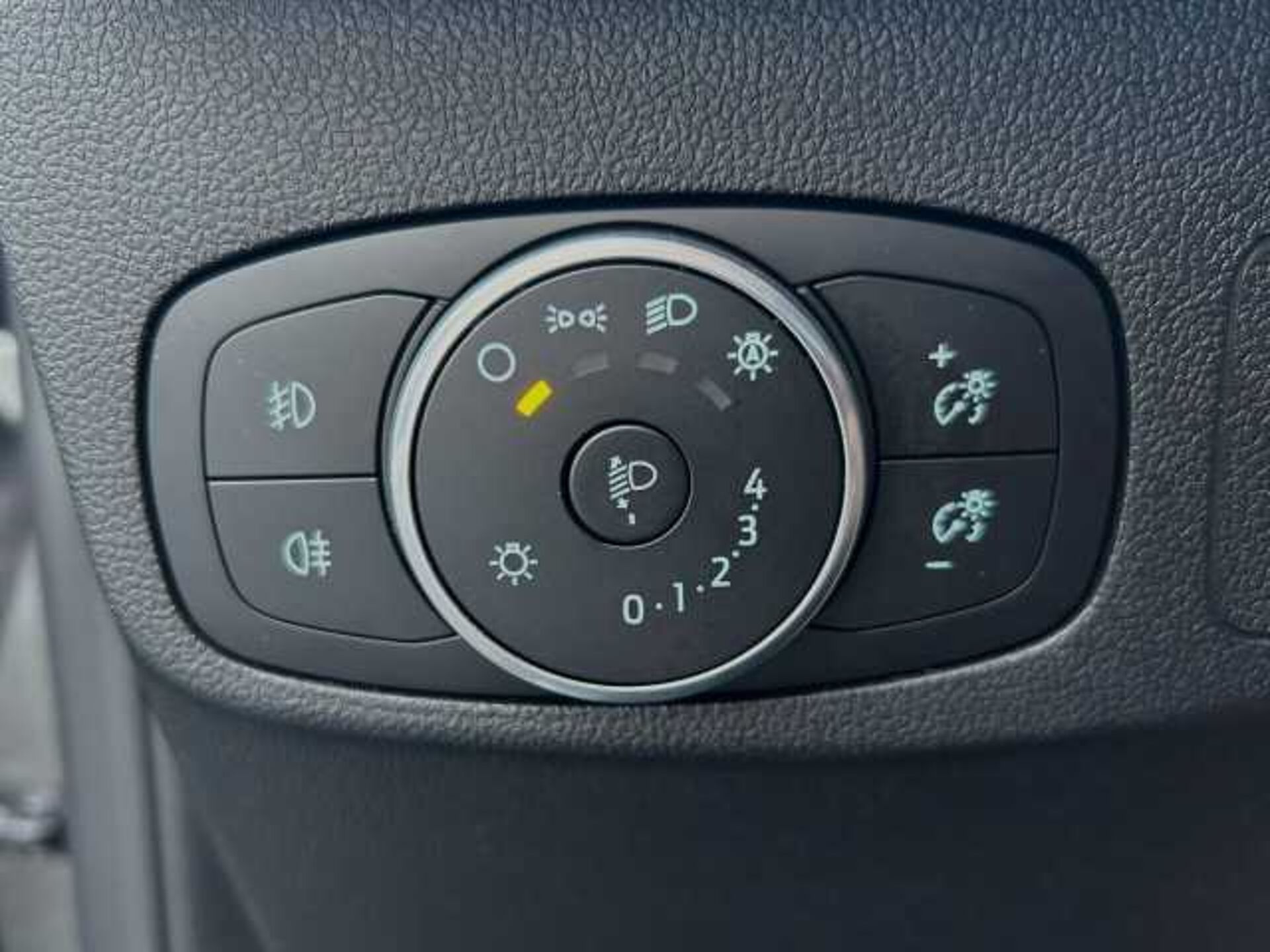 Ford Focus 1.5l - Grigio scuro