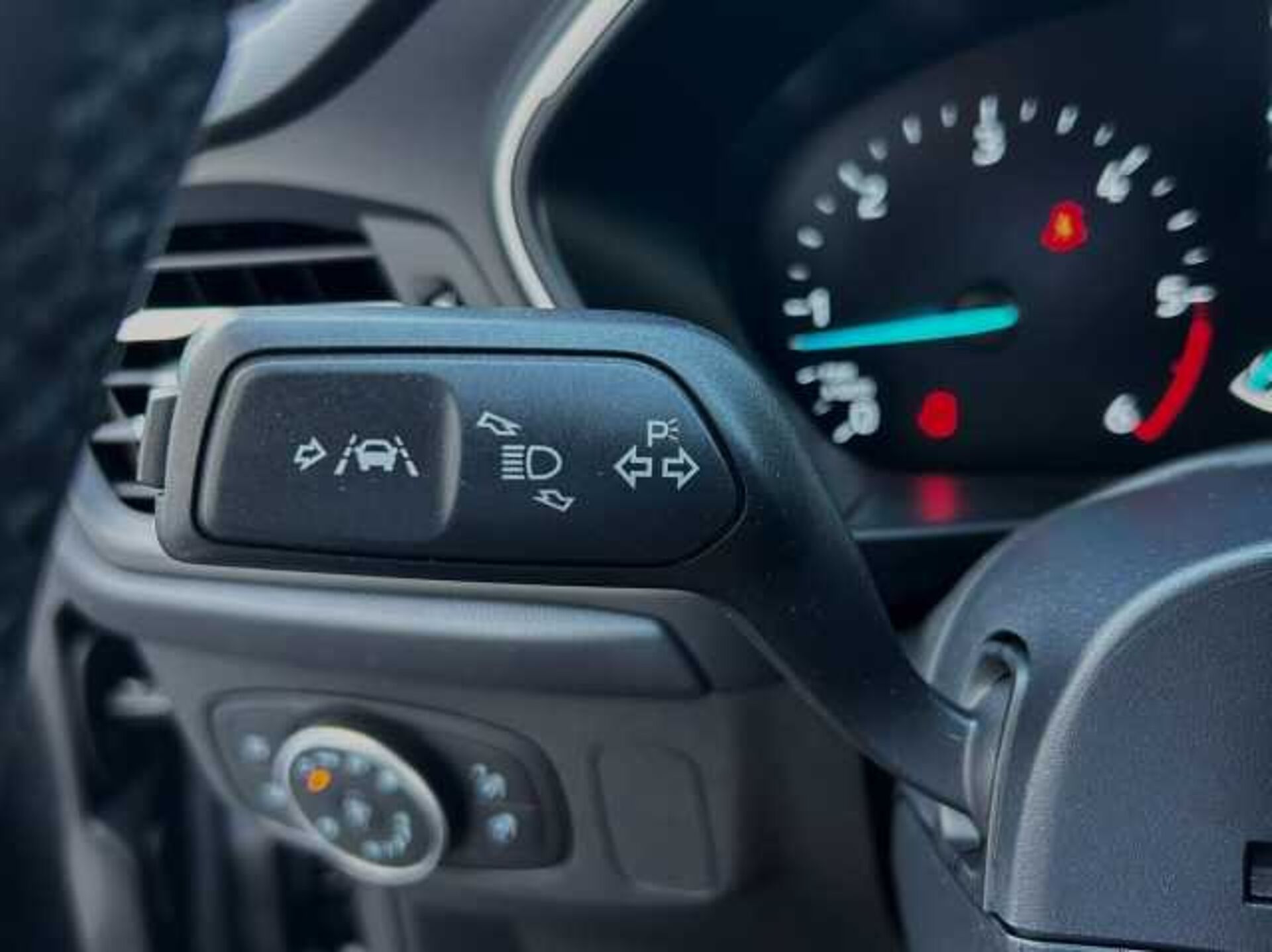 Ford Focus 1.5l - Grigio scuro