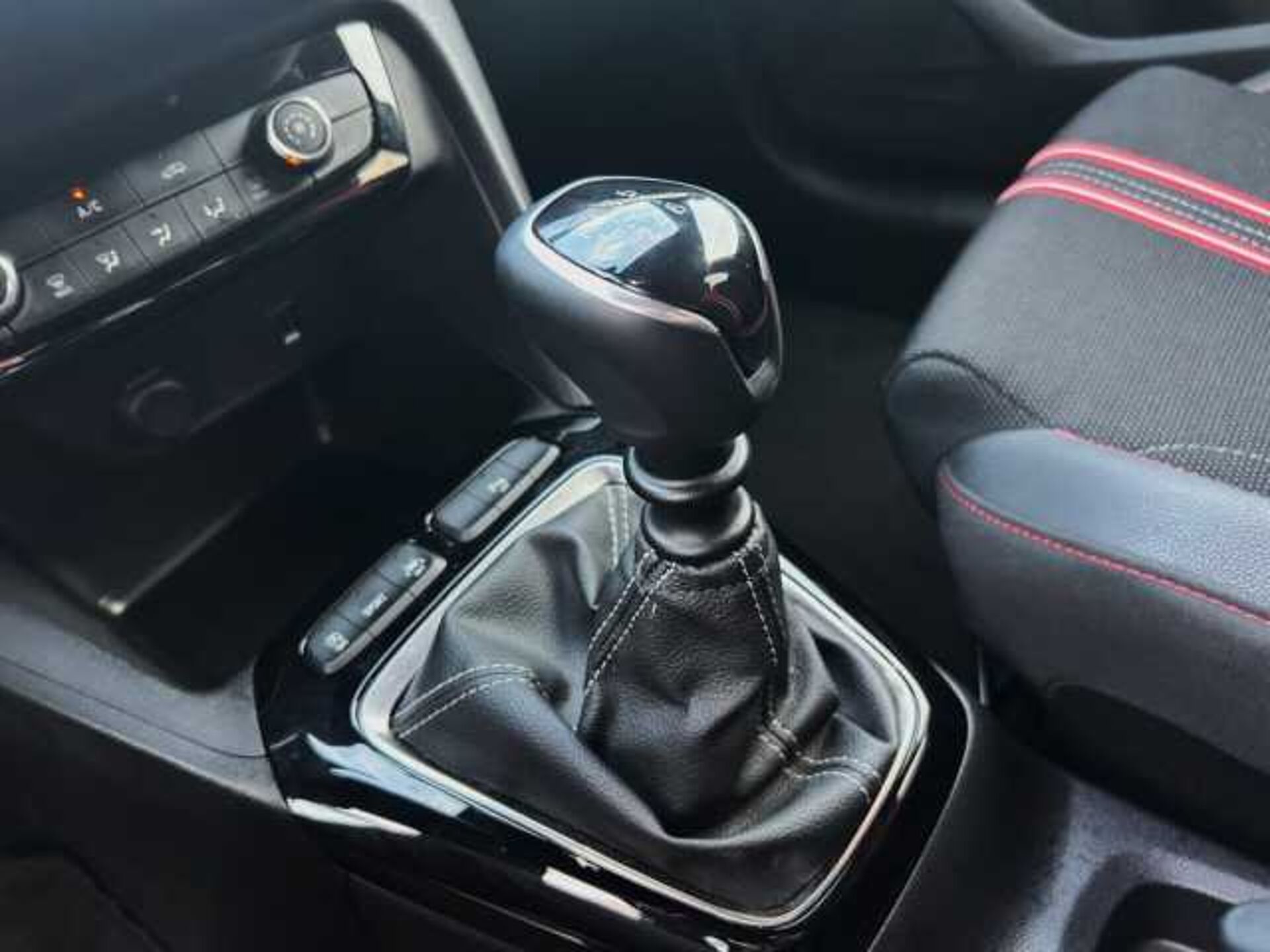 Opel Corsa 1.2l - Bianco