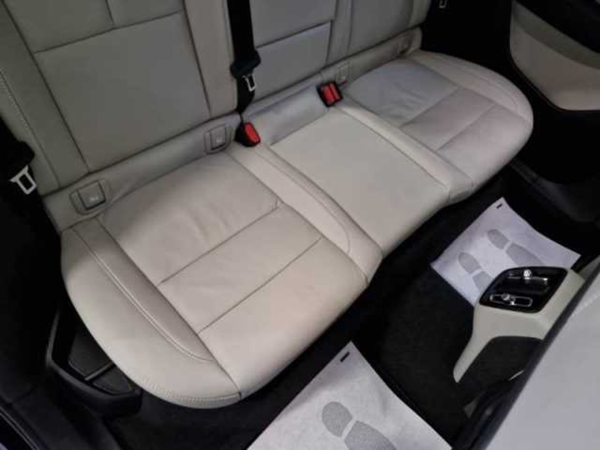 Volvo XC40 1.5l - Nero