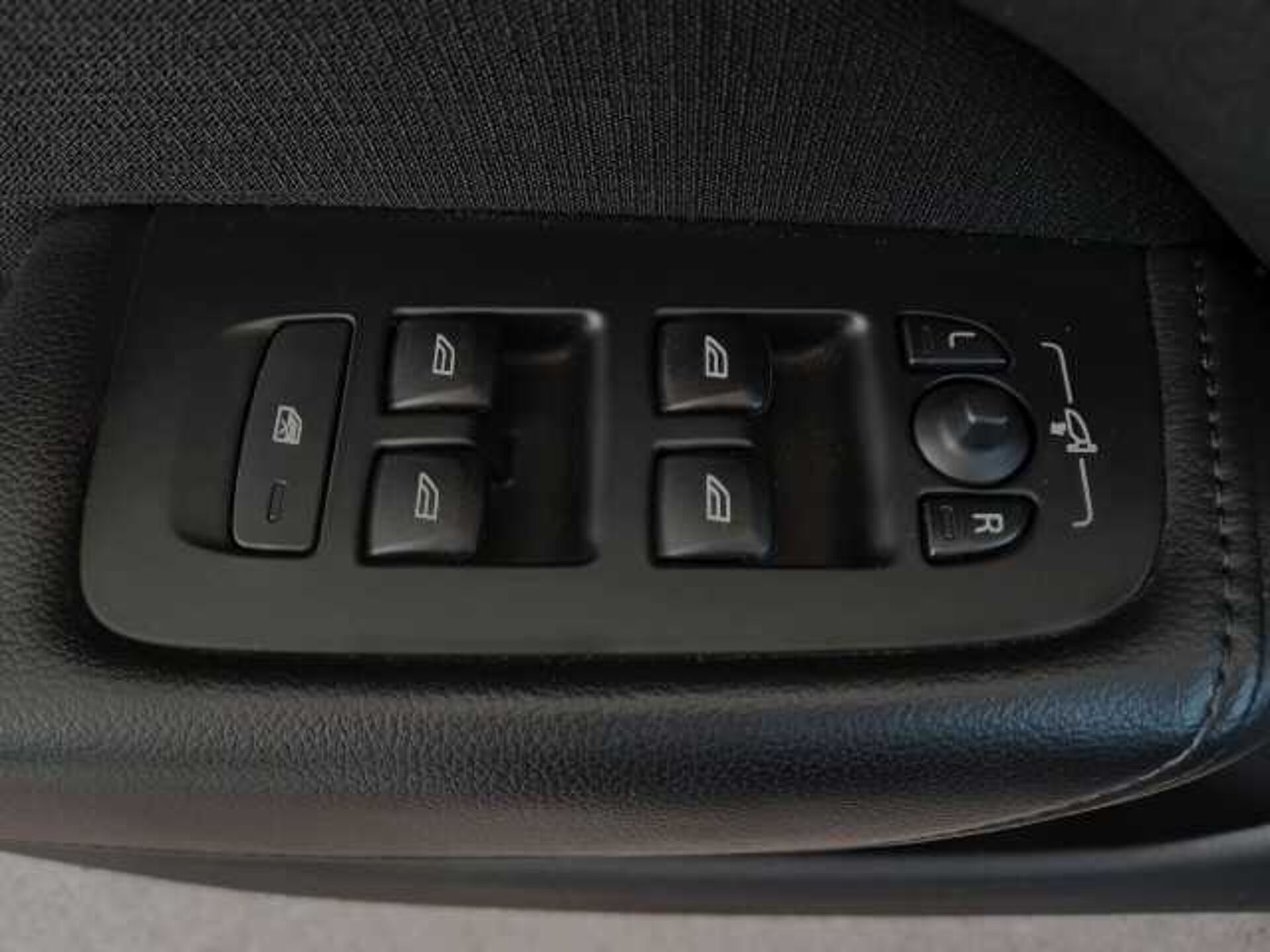 Volvo XC60 2.0l - Nero